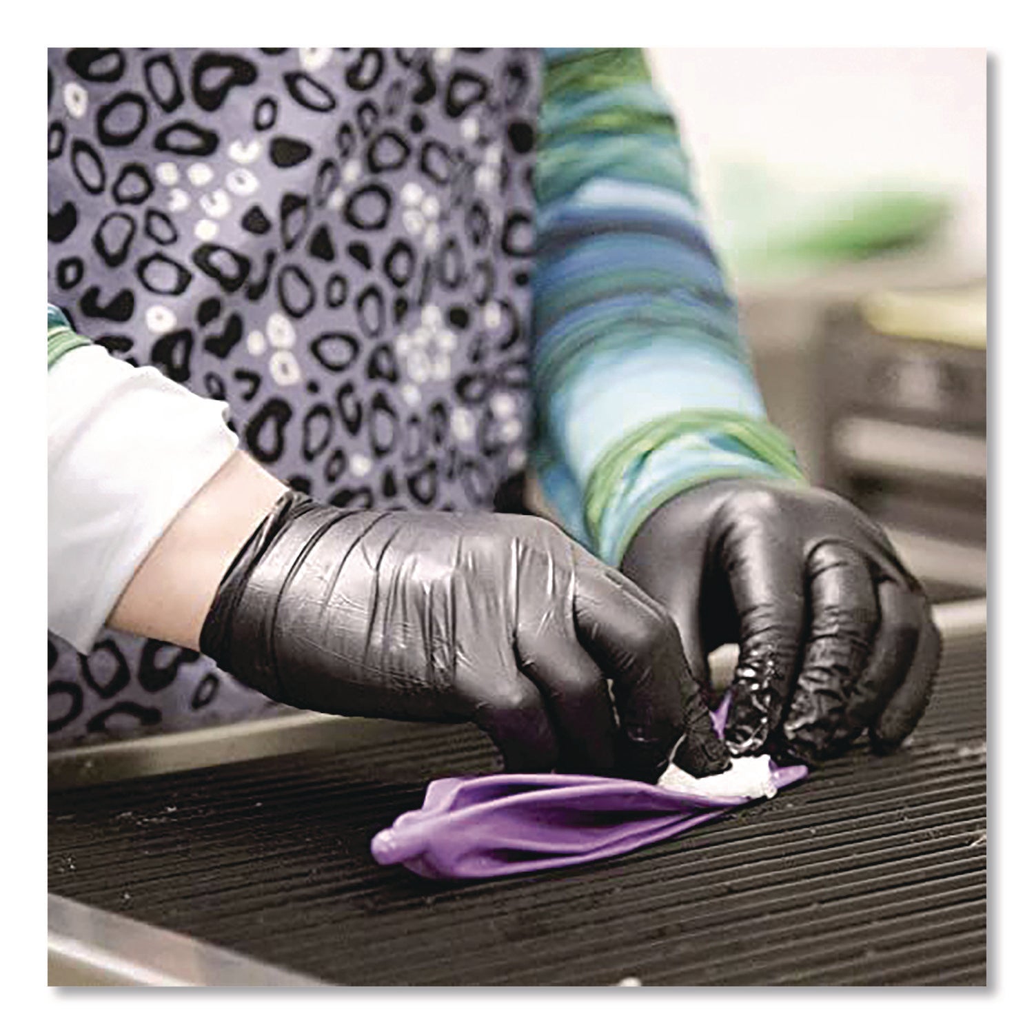 AMMEX® Professional Nitrile Exam Gloves, Powder-Free, Small, Black, 100/Box