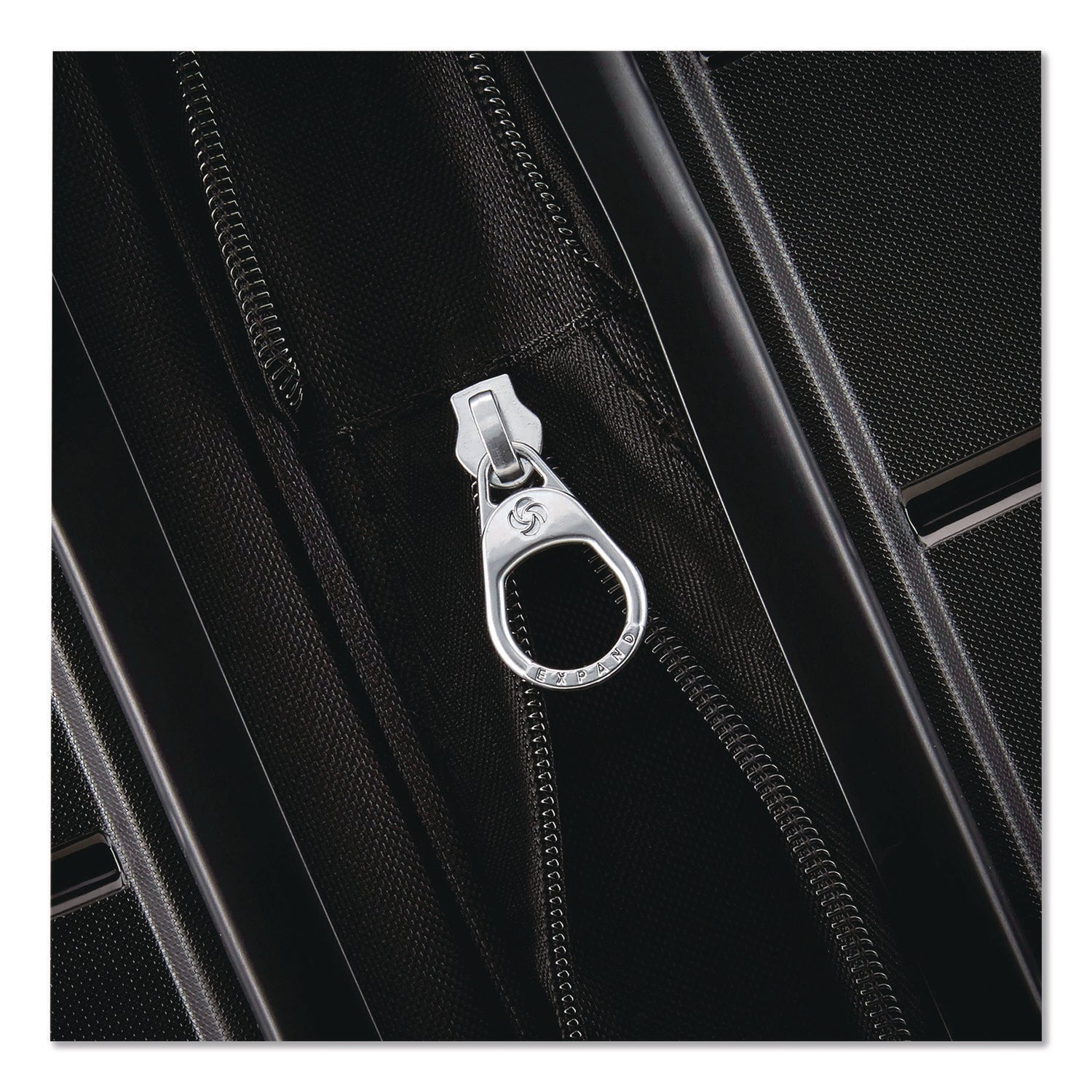 Samsonite® Freeform Hard Side Carry-On Suitcase, Four-Wheeled Spinner, 20.95 x 13.8 x 31.1, Black - Bloom Skins