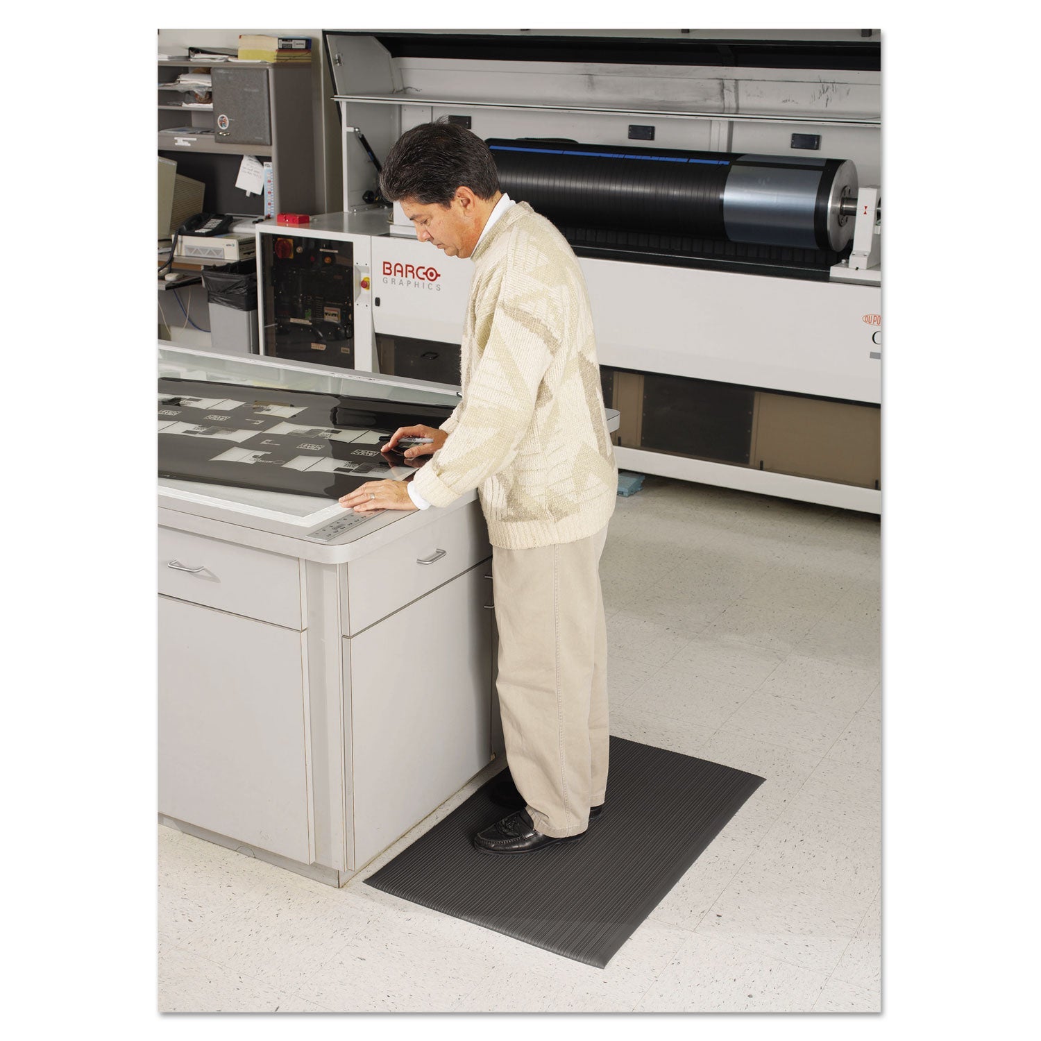 Guardian Air Step Antifatigue Mat, Polypropylene, 24 X 36, Black