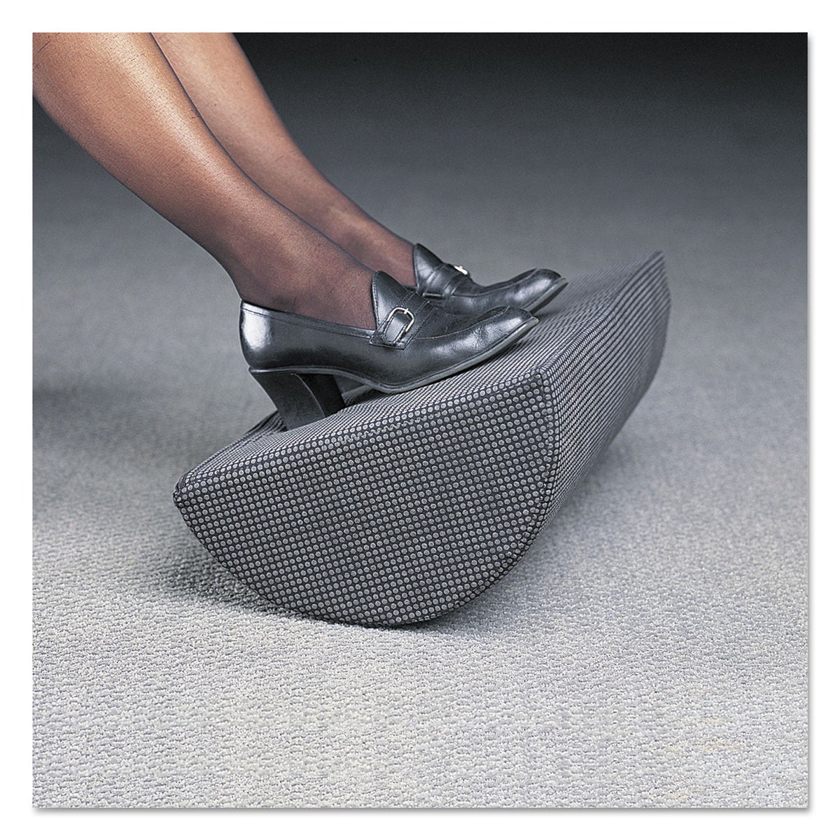 Safco® Half-Cylinder Padded Foot Cushion, 17.5w X 11.5d X 6.25h, Black
