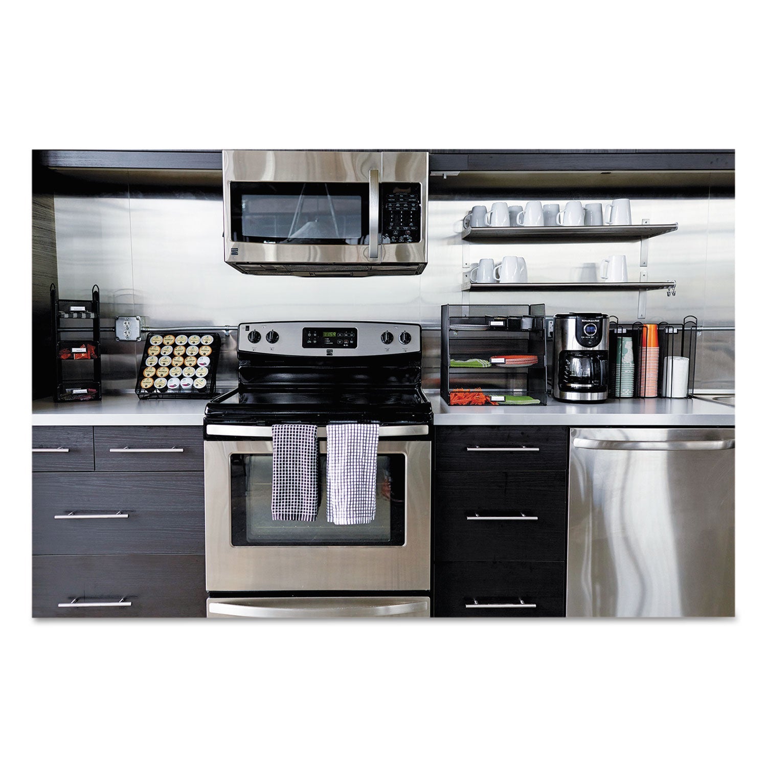 Safco® Onyx Breakroom Organizers, 3 Compartments, 6 X 6 X 18, Steel Mesh, Black