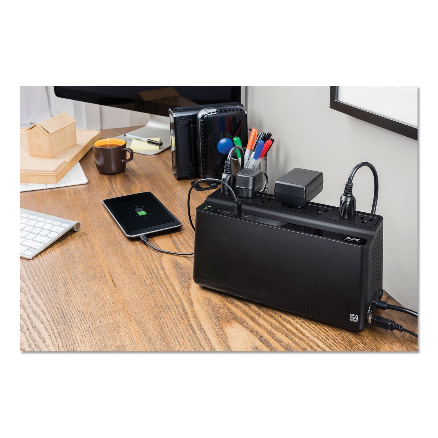 APC® Back-UPS 600 VA Battery Backup System, 7 Outlets, 120 VA, 490 J