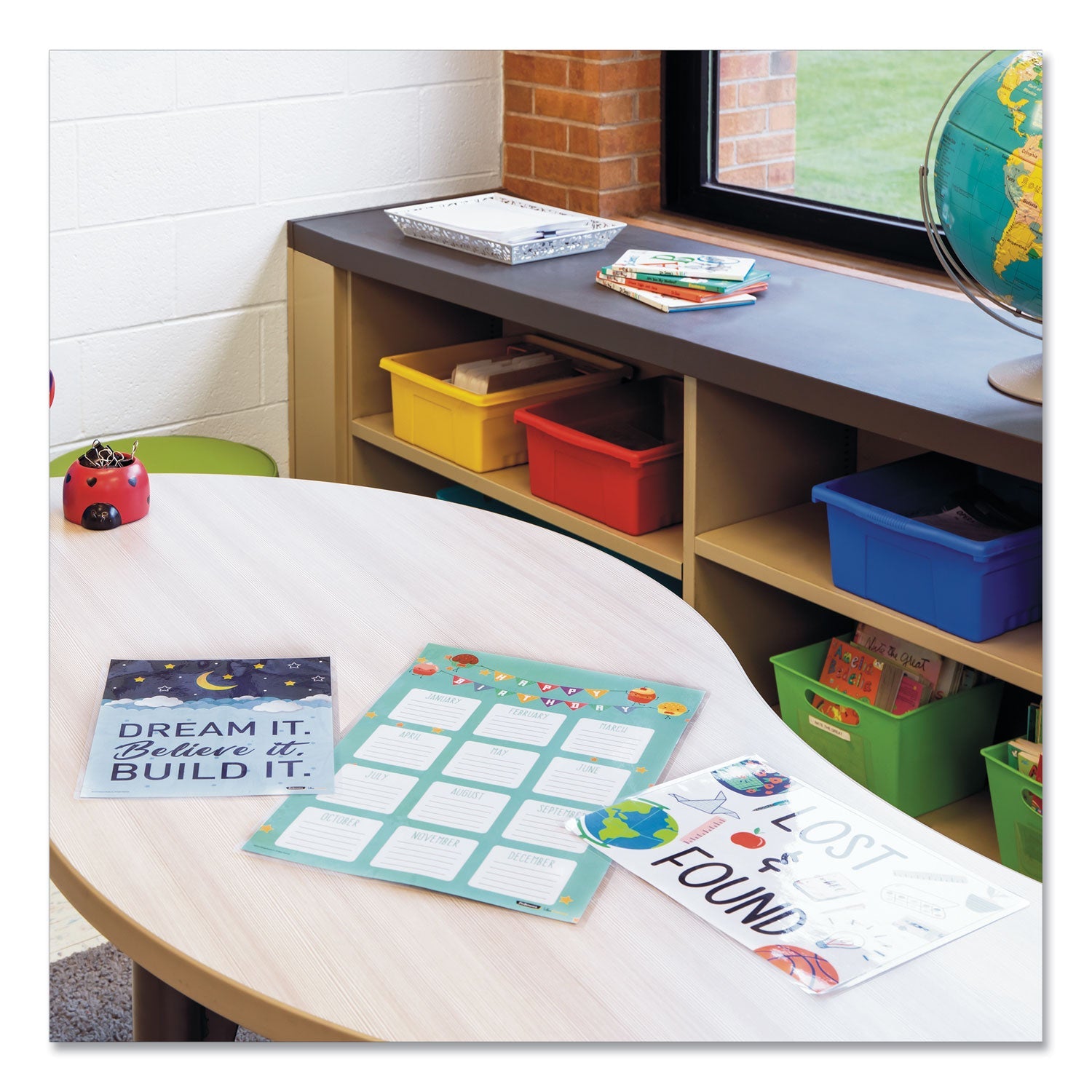 Fellowes® Laminating Pouches, 3 Mil, 9" X 11.5", Gloss Clear, 200/pack