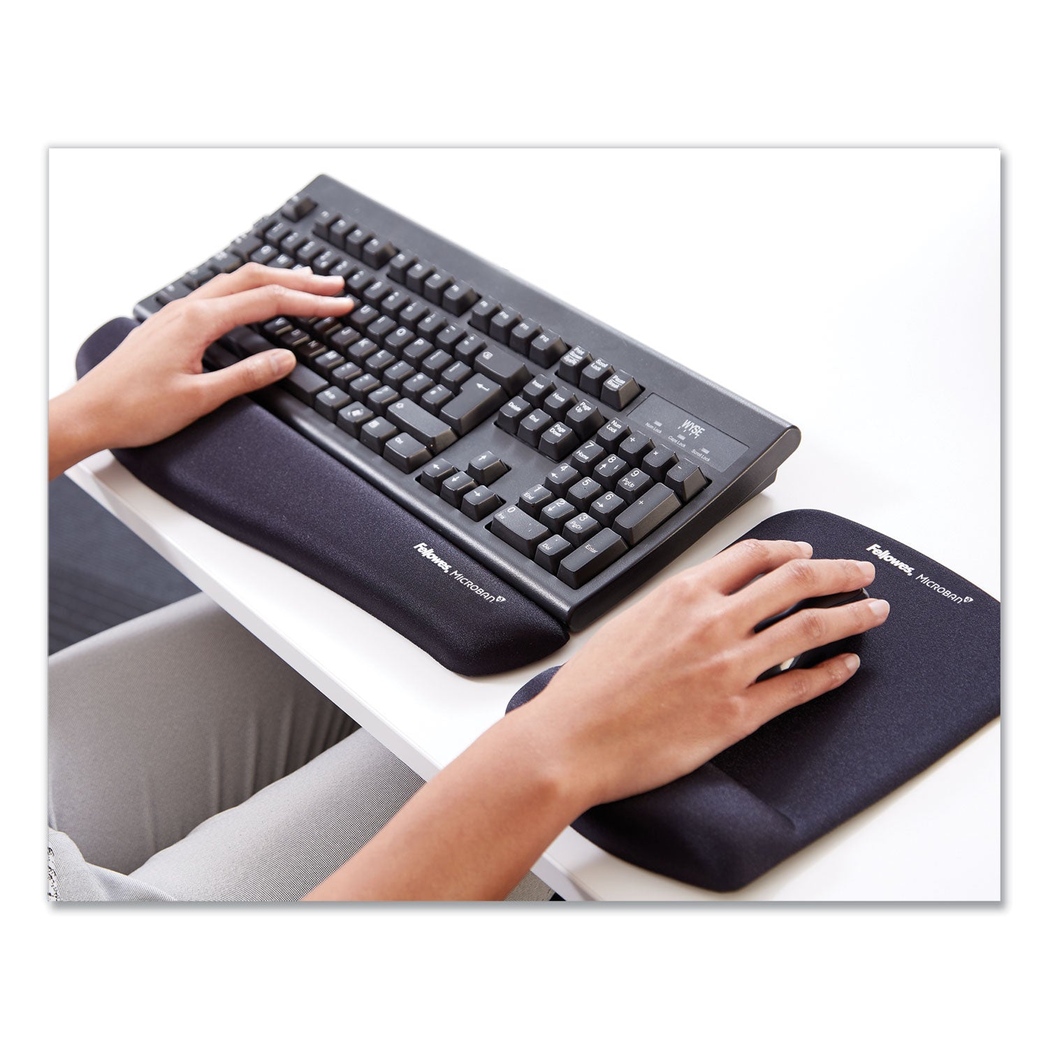 Fellowes® PlushTouch Mouse Pad with Wrist Rest, 7.25 x 9.38, Black