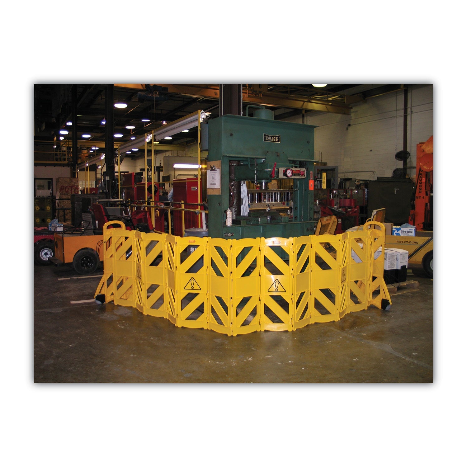 Rubbermaid® Commercial Portable Mobile Safety Barrier, Plastic, 13 ft x 40", Yellow