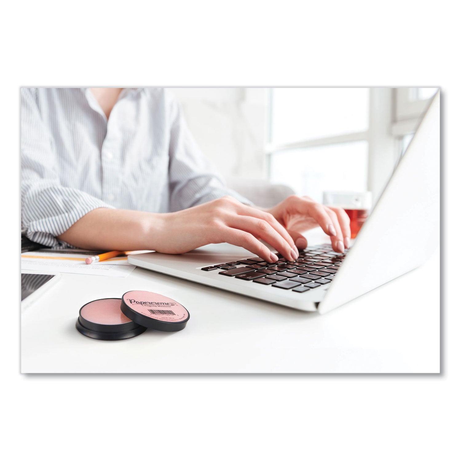 LEE Papercreme Fingertip Moistener, 0.38 oz, Coral, 3/Pack