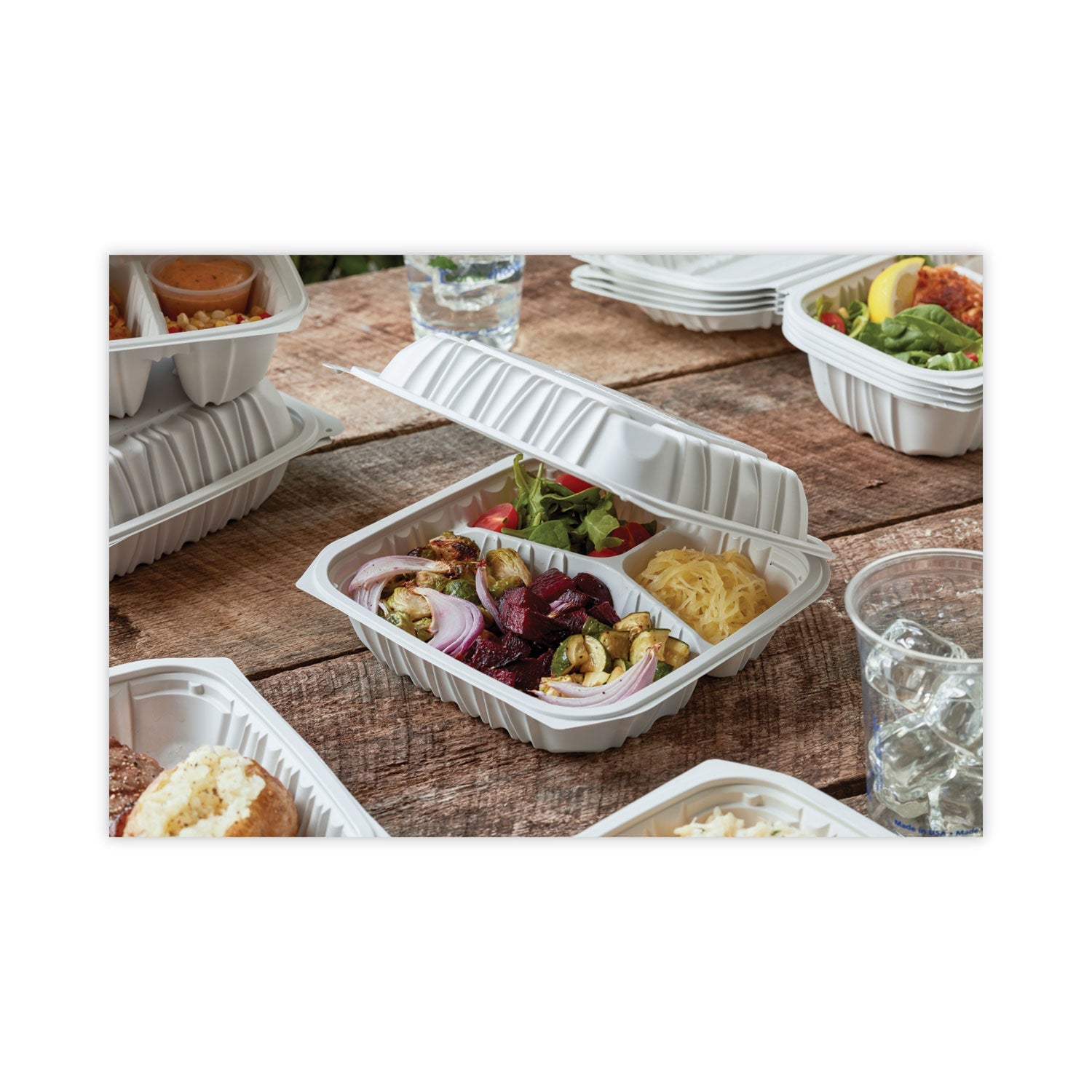 Pactiv Evergreen EarthChoice Vented Microwavable MFPP Hinged Lid Container, 3 Compartments, 8.5 x 8.5 x 3.1, White, Plastic, 146/Carton