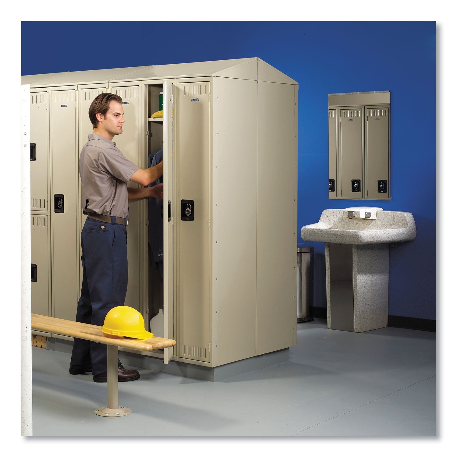 Tennsco Sixteen Box Compartments And Coat Bar, 72w X 18d X 72h, Sand