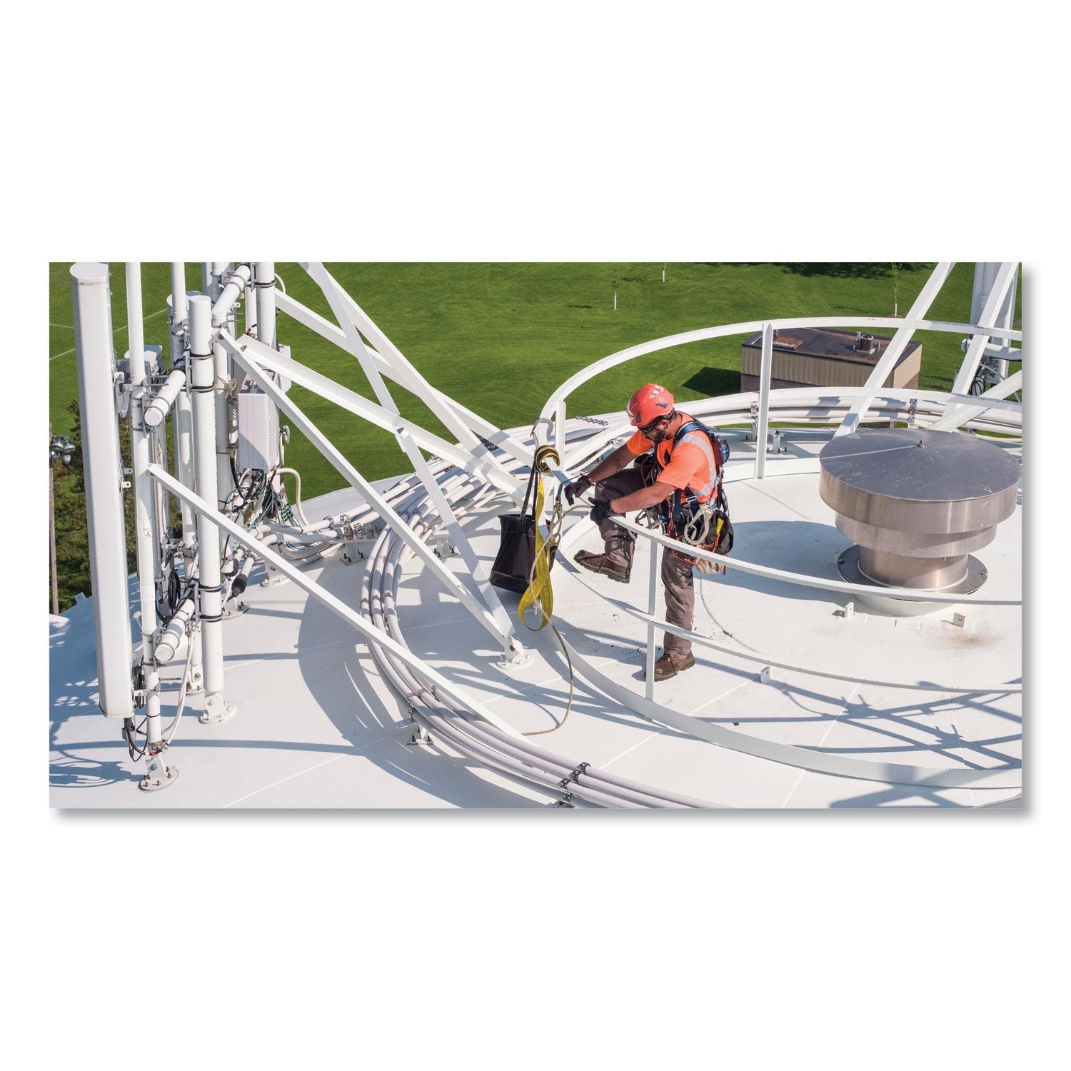 ergodyne® Arsenal 5970 Swiveling Hook Nylon Hoist Bucket, 100 lb, Black - Bloom Skins