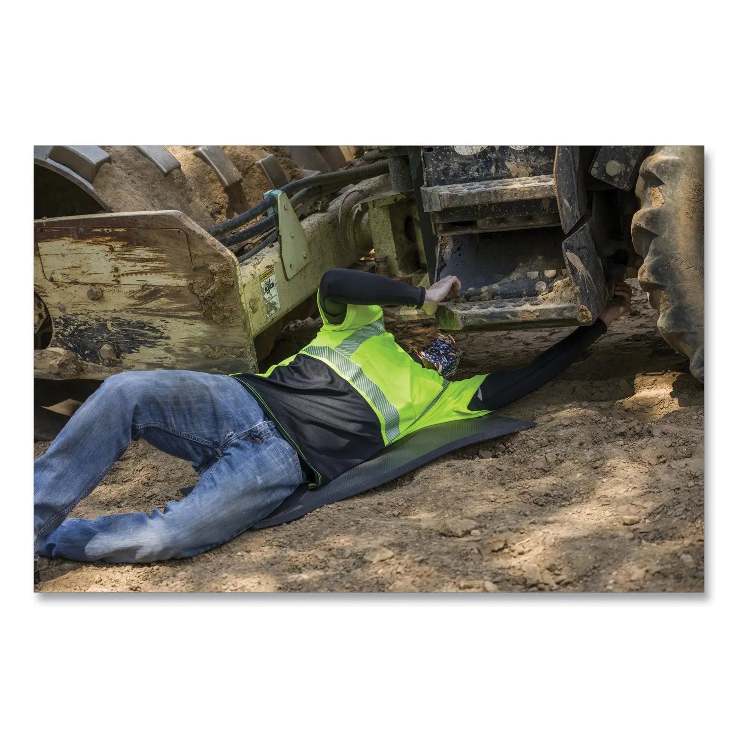 ergodyne® GloWear 8280BK Class 2 Performance T-Shirt with Black Bottom, Polyester, Small, Lime