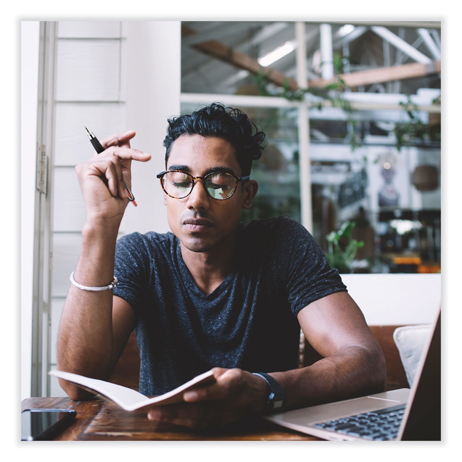 uniball® Signo 207 Gel Pen, Retractable, Medium 0.7 mm, Black Ink, Smoke/Black Barrel, 4/Pack