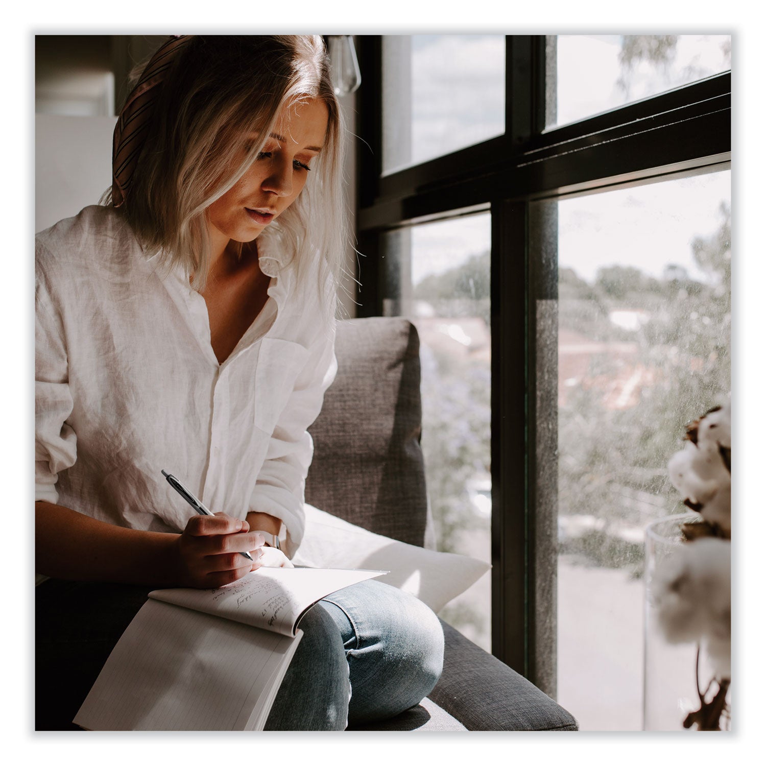 uniball® 207 Ultra Micro Gel Pen, Retractable, Ultra-Micro 0.38 mm, Black Ink, Clear/Black Barrel - Bloom Skins