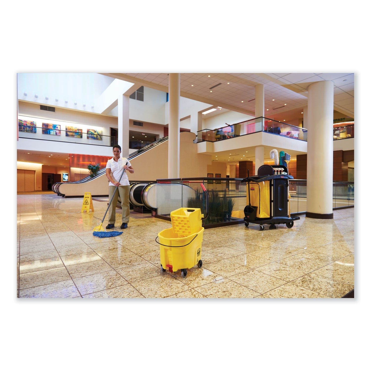 Rubbermaid® Commercial Vinyl Cleaning Cart Bag for Rubbermaid Commercial 9T76, 9T77 and 9T78, 34 gal, 17.5" x 10.5" x 33", Yellow