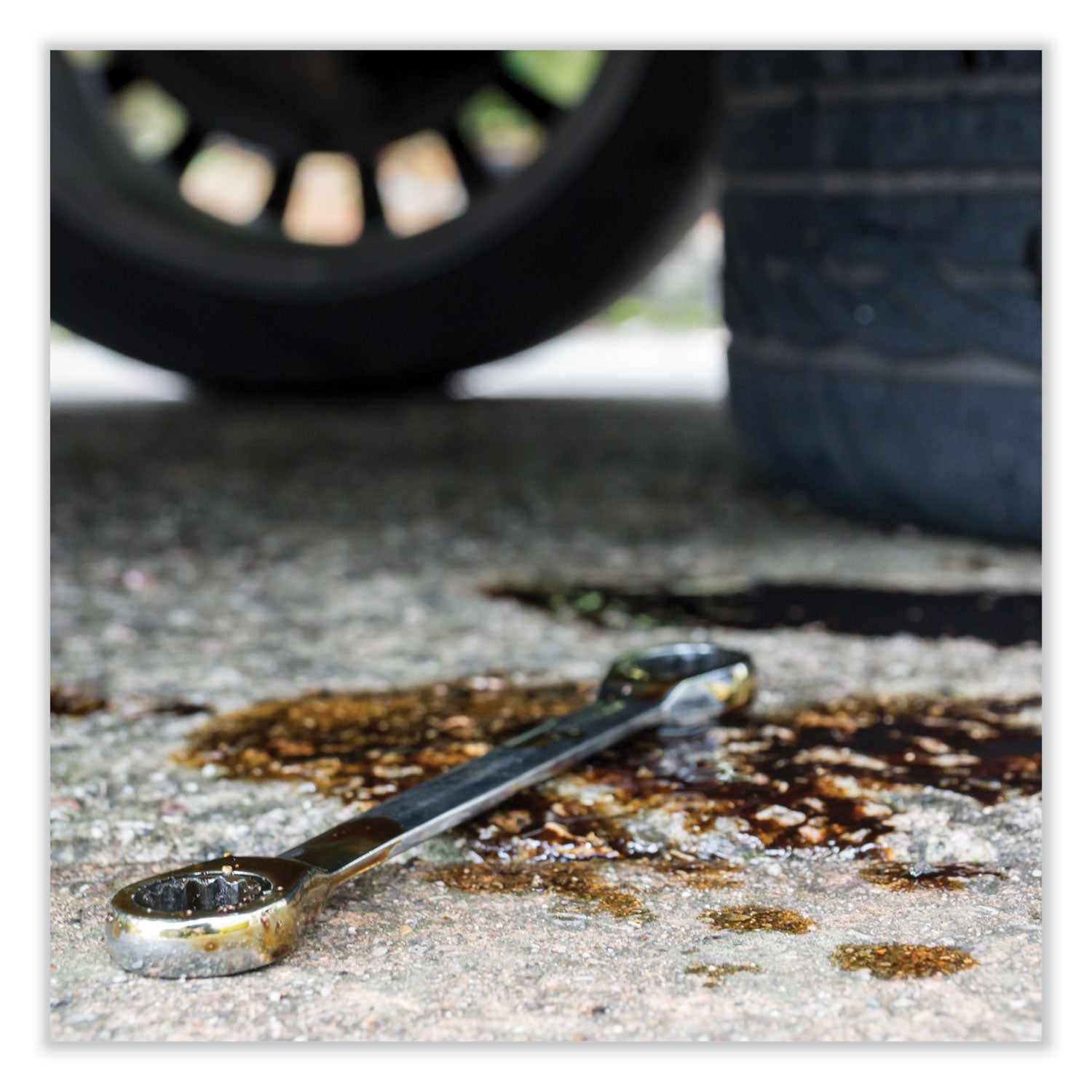 Betco® Ultra 2000 Degreaser, Cherry Almond Scent, 1 gal Bottle, 4/Carton - Bloom Skins