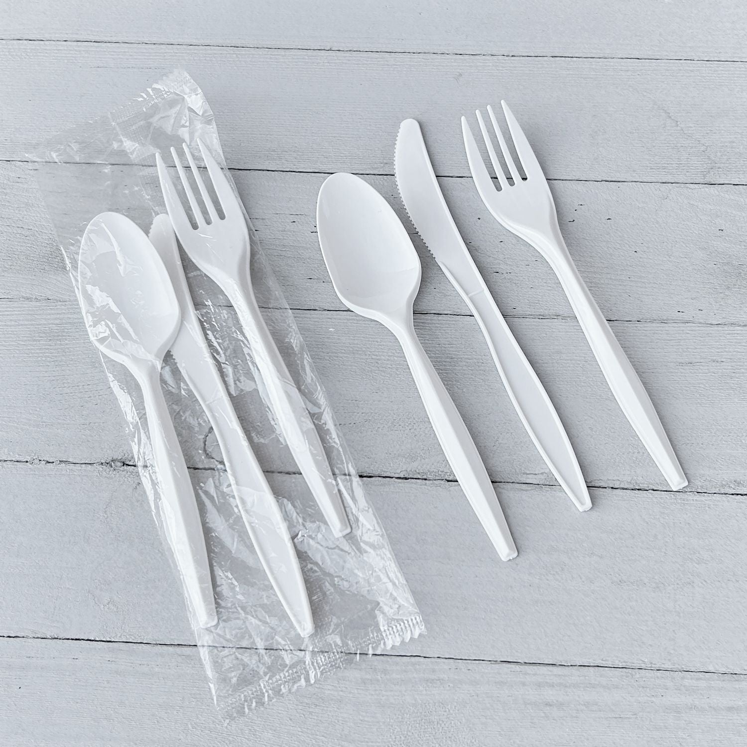 Boardwalk® Three-Piece Cutlery Kit, Mediumweight, Fork/Knife/Spoon, 6.97", Plastic, White, 250/Carton