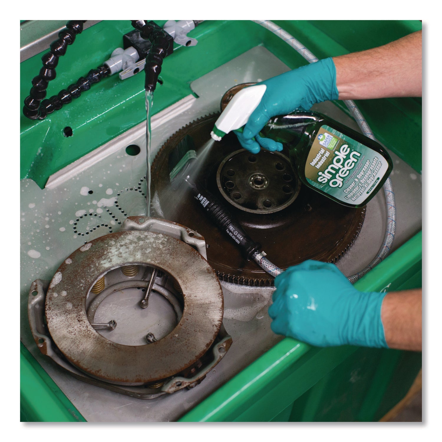 Simple Green® Industrial Cleaner And Degreaser, Concentrated, 24 Oz Spray Bottle, 12/carton