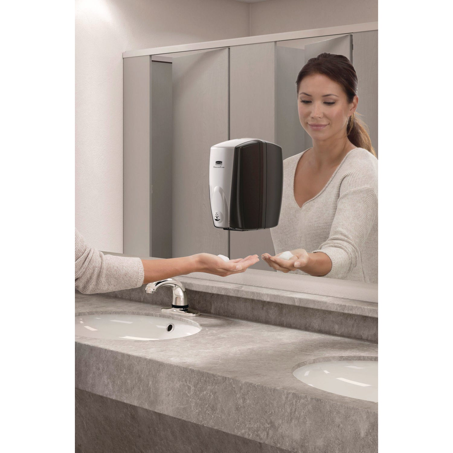 Rubbermaid® Commercial Auto Foam Refill Antibacterial Hand Soap, Fragrance Free, 1,100 mL, 4/Carton