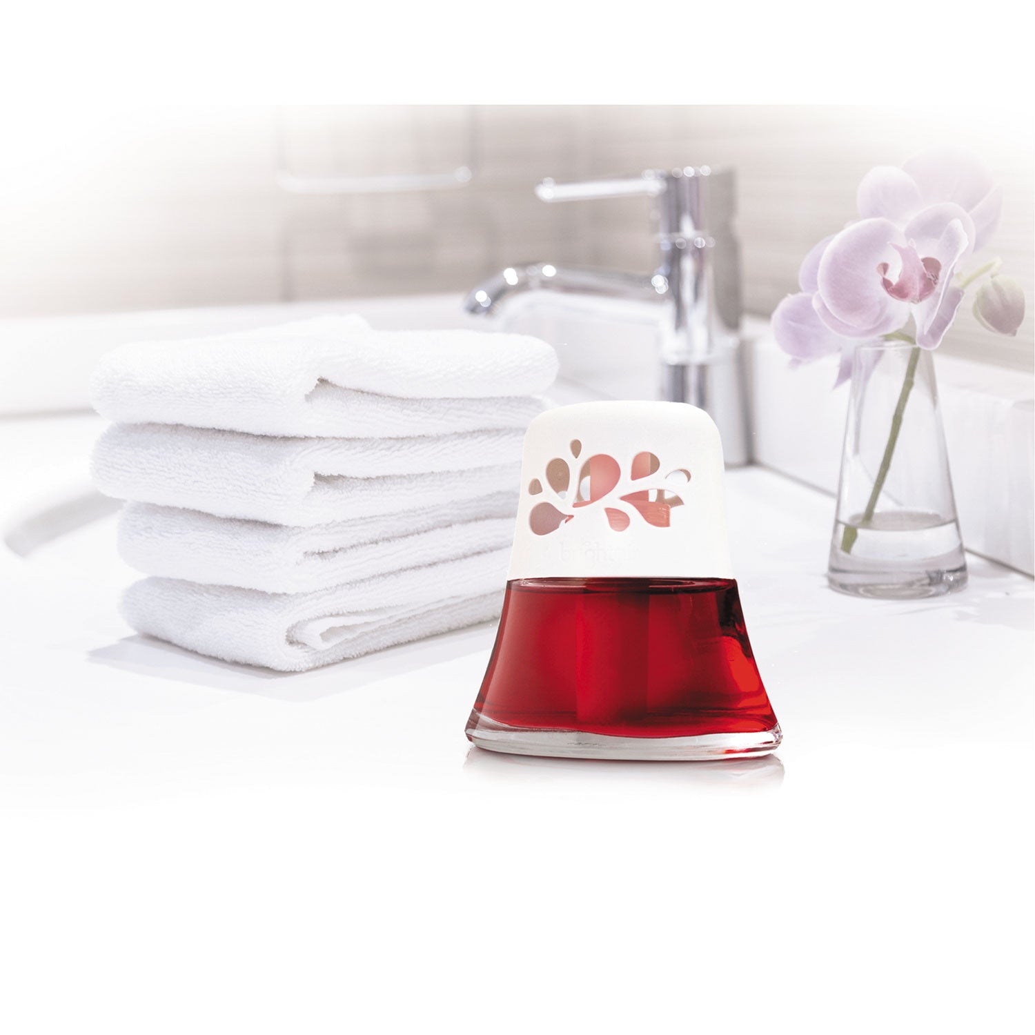 BRIGHT Air® Scented Oil Air Freshener, Macintosh Apple And Cinnamon, Red, 2.5 Oz