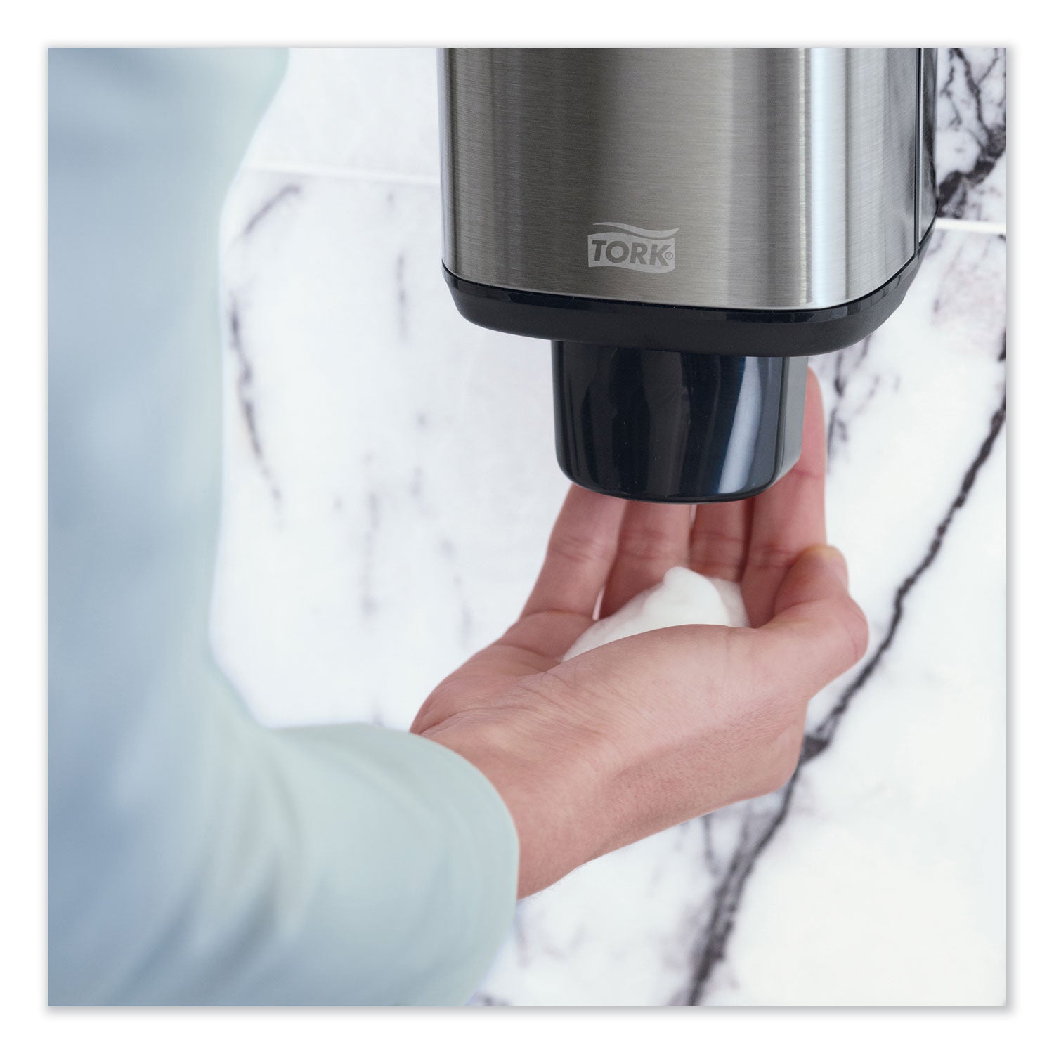 Tork® Foam Skincare Manual Dispenser, 1 L Bottle; 33 Oz Bottle, 4.25 X 4.25 X 11.38, Stainless Steel