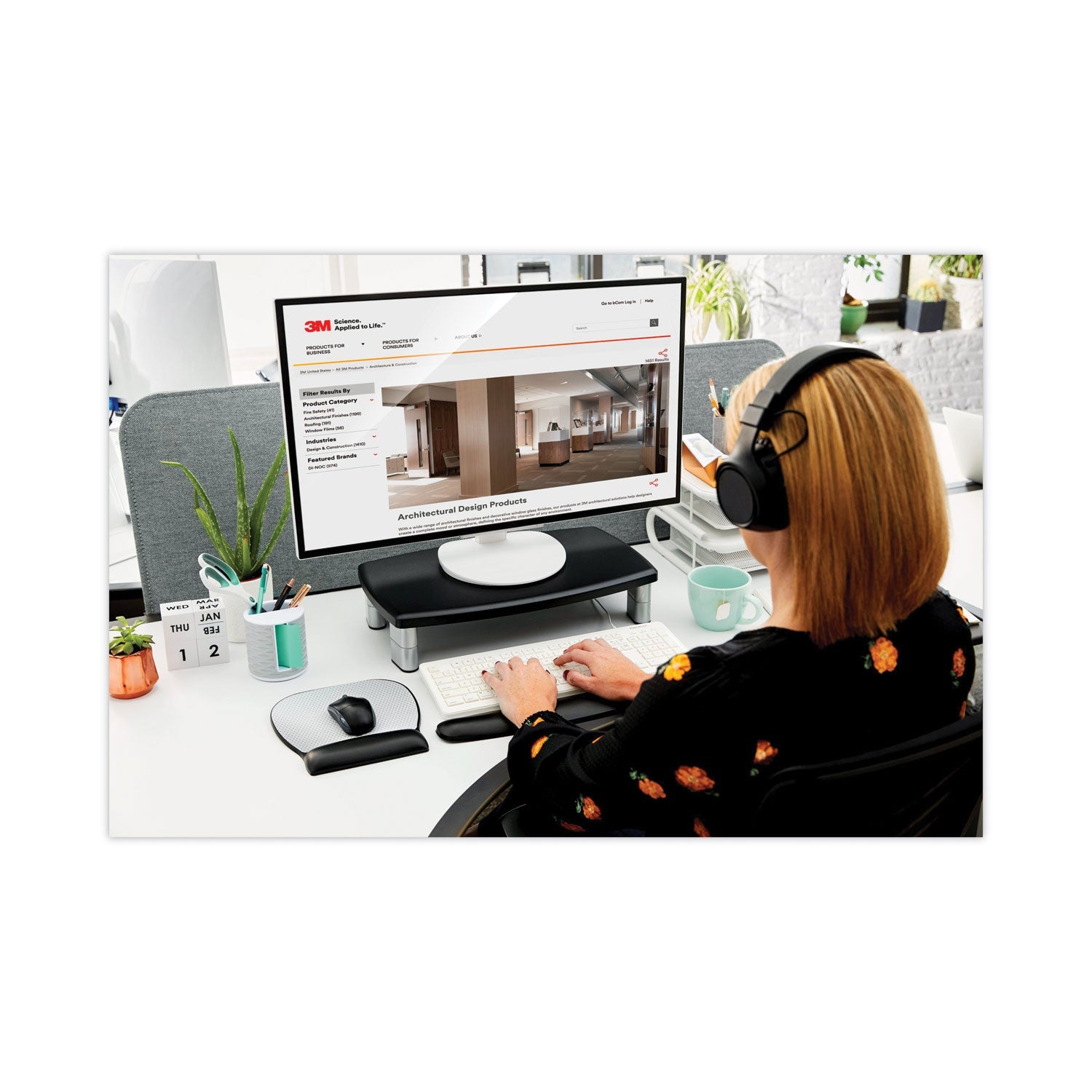 3M™ Extra-Wide Adjustable Monitor Stand, 20" X 12" X 1" To 5.78", Silver/black, Supports 40 Lbs