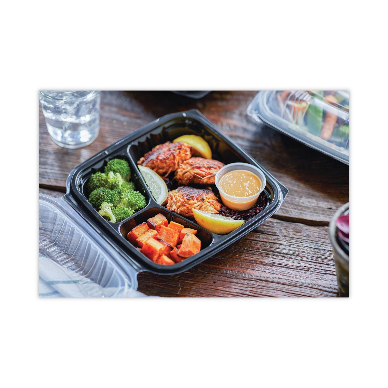 Pactiv Evergreen EarthChoice Vented Dual Color Microwavable Hinged Lid Container, 3 Compartments, 21 oz, Black/Clear, Plastic, 150/Carton