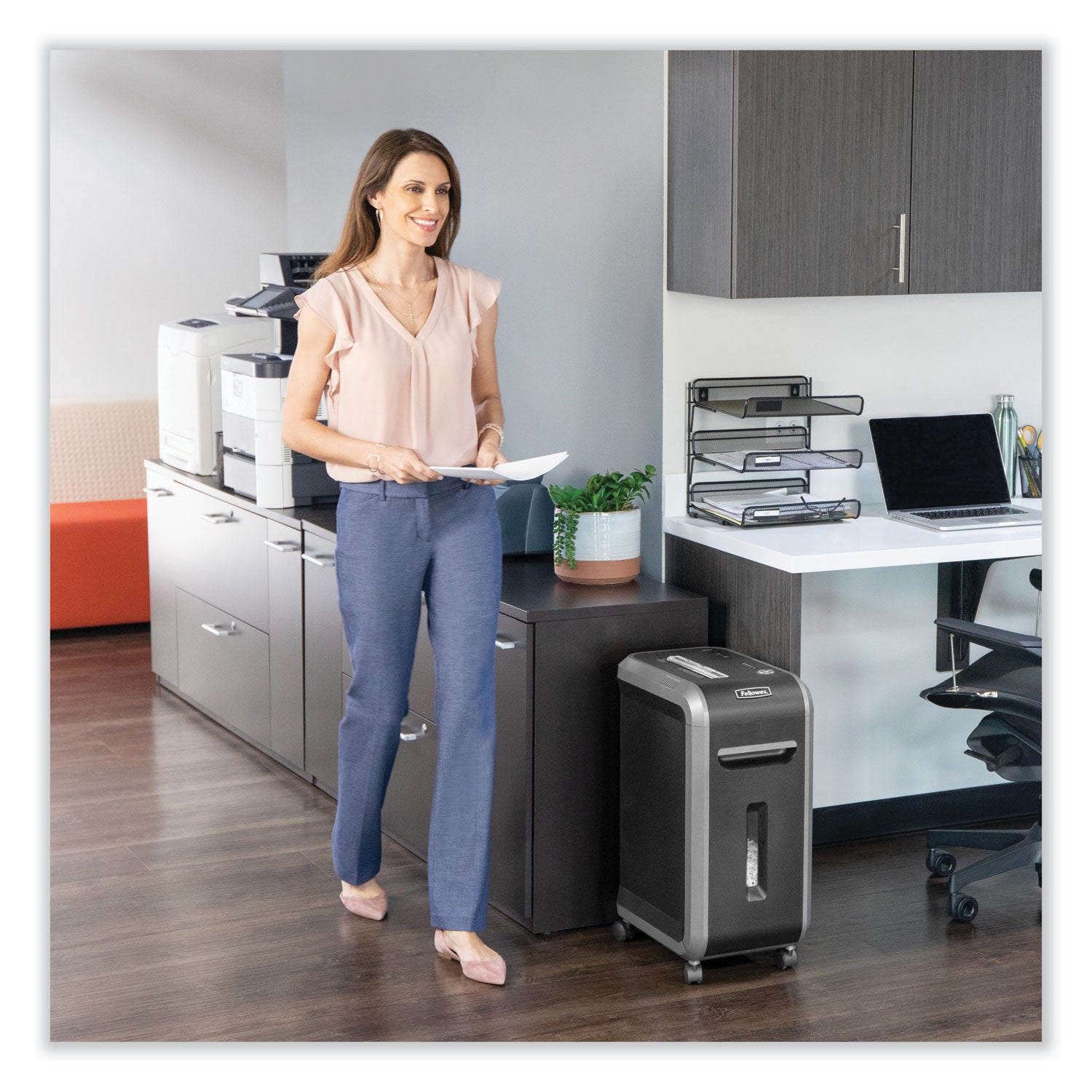 Fellowes® Powershred 99ci 100% Jam Proof Cross-Cut Shredder, 18 Manual Sheet Capacity