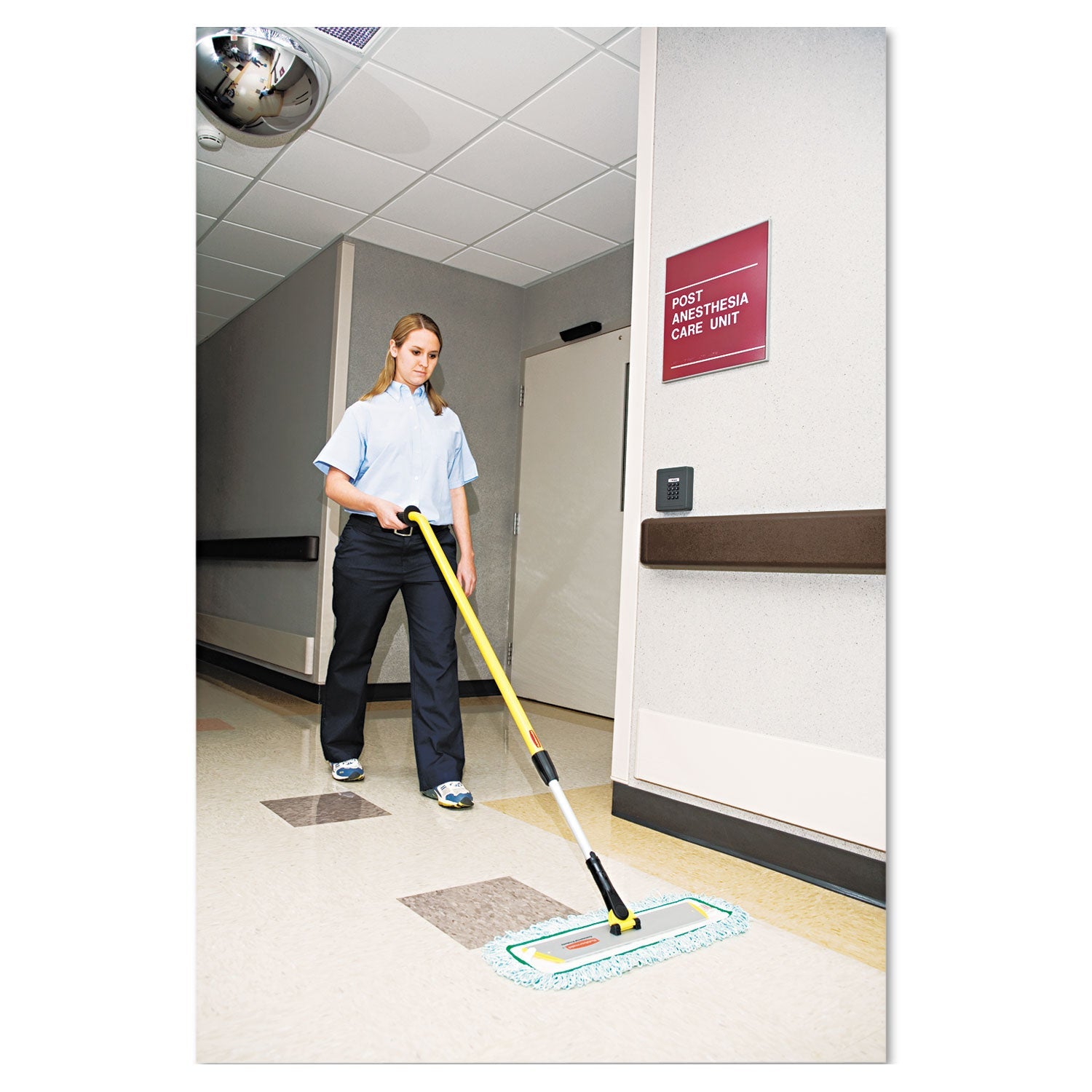 Rubbermaid® Commercial Dust Pad With Fringe, Microfiber, 18" Long, Green, 6/carton
