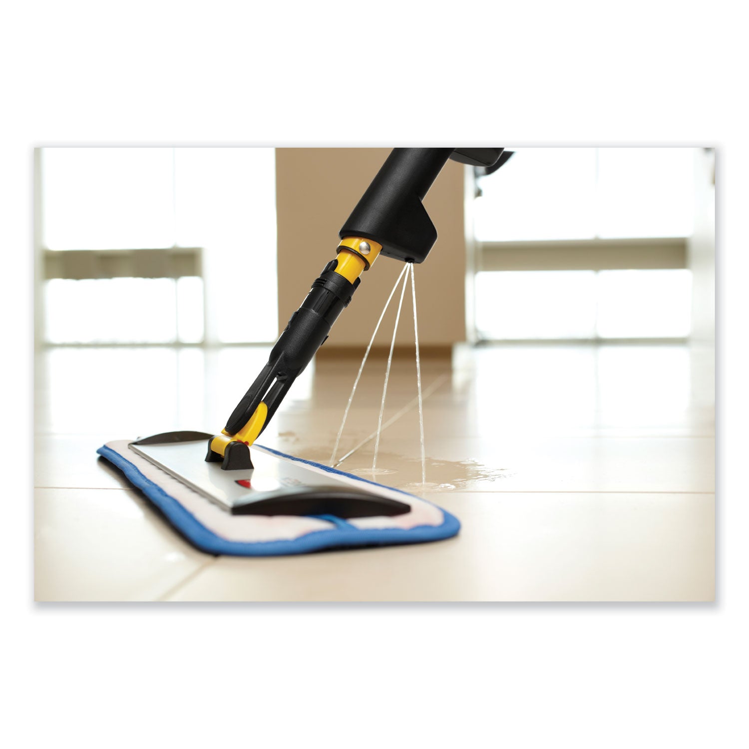 Rubbermaid® Commercial HYGEN™ Pulse Microfiber Spray Mop System, 17" Wide Microfiber Head, 52" Yellow Plastic Handle