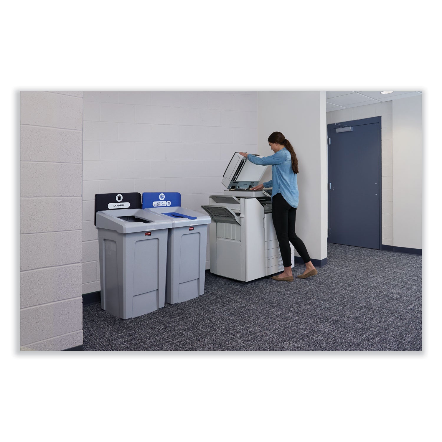 Rubbermaid® Commercial Slim Jim Recycling Station 1-Stream, Mixed Recycling Station, 33 gal, Resin, Gray