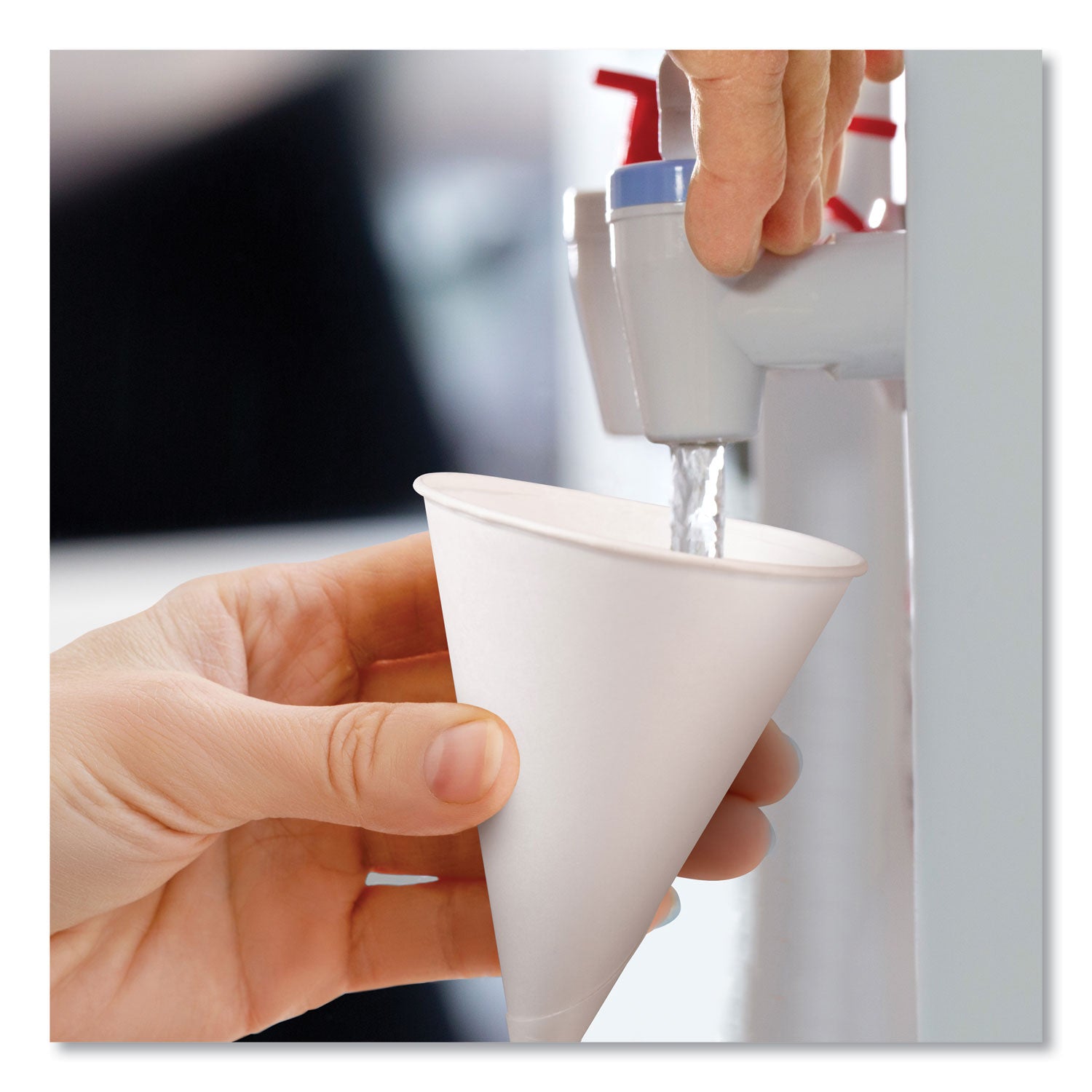 SOLO® Cone Water Cups, 4 oz, Paper, White, 200/Bag, 25 Bags/Carton
