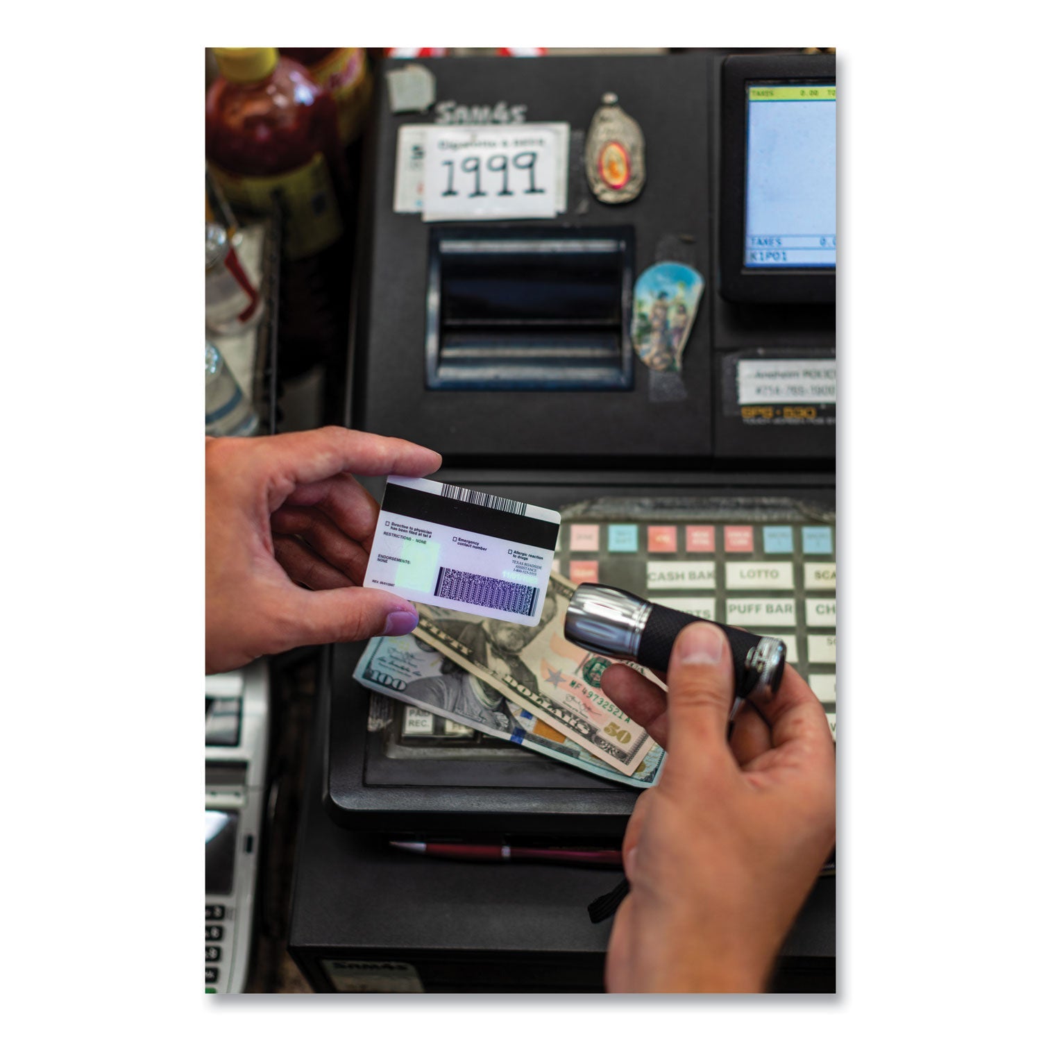 Dri-Mark® Uv Pro Ultraviolet Counterfeit Detecto, Uv Light; Watermark, U.s.; Most Foreign Currencies, 7.28 X 3.74 X 4.21, Black/silver - Bloom Skins